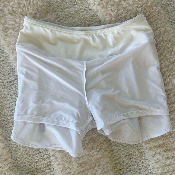 Baleaf Shorts/skort White, size Small, NWT - Picture 3 of 8